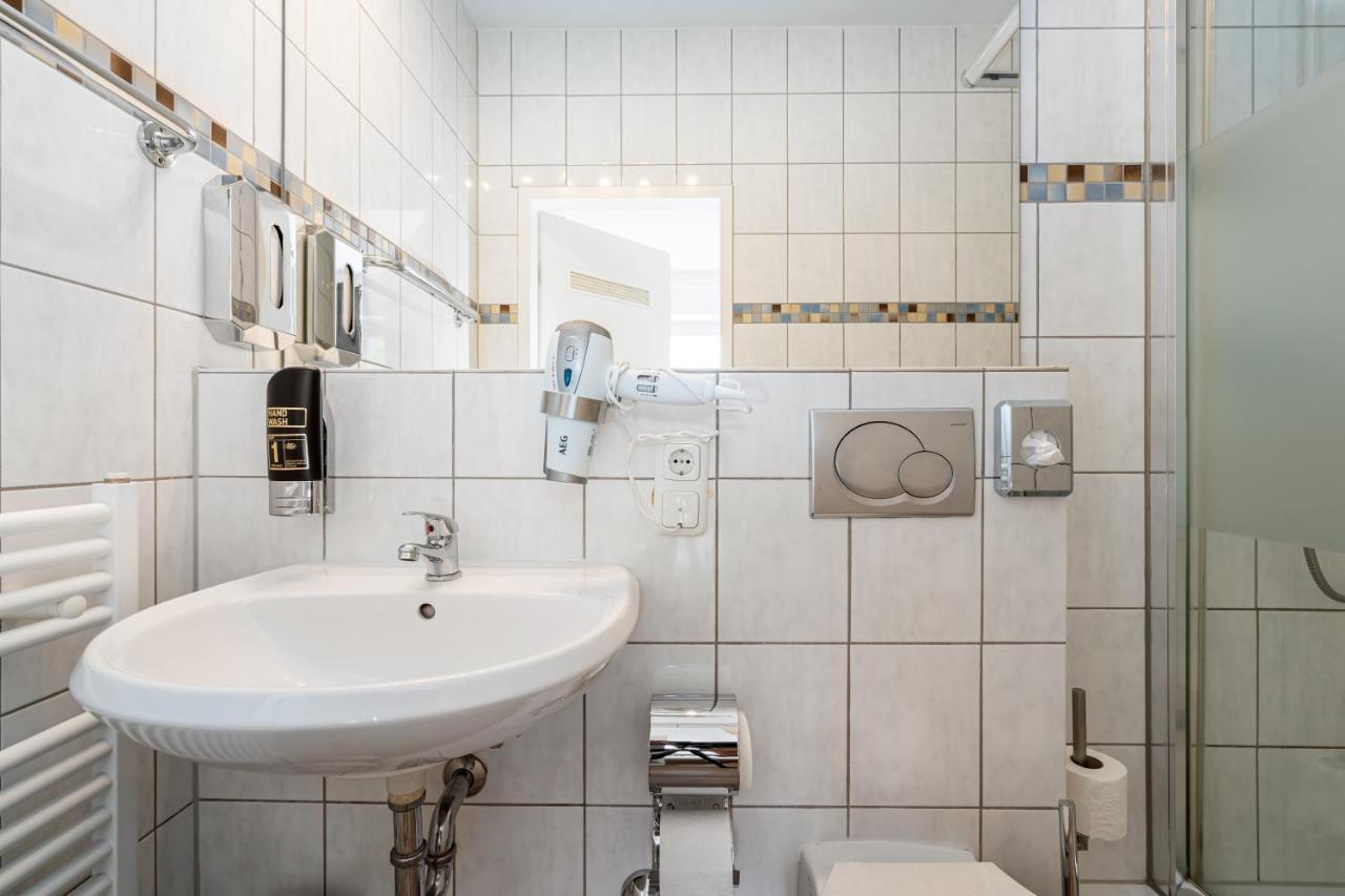 Apartment 6, Direkt Am Bahnhof Аахен Екстер'єр фото